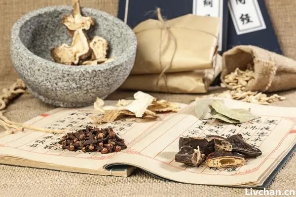 一个两味药的经典配方，一消一补，从头到脚化瘀血！