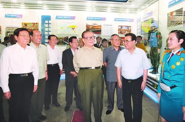 纪念江泽民同志——从书香人家走出的总书记