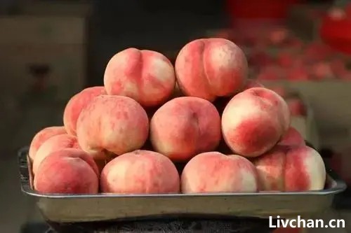 常吃桃，对肝是好是坏呢？夏季，三种水果需少吃，或易伤肝