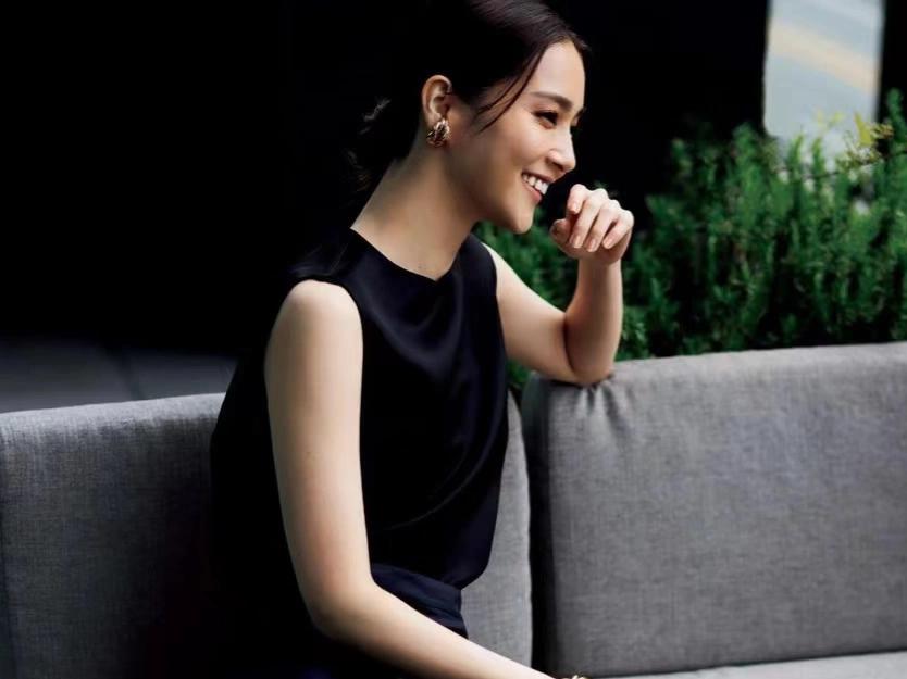 为什么说“衣如其人”是真理？成熟女人的质感穿搭，堪称审美巅峰