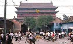 80年代陕西老照片,西安鼓楼雄伟壮观、西大街热闹繁华