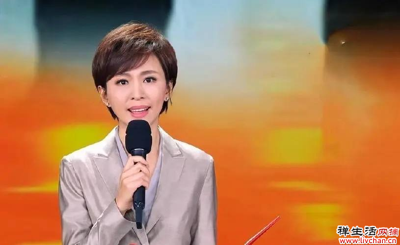 《新闻联播》欧阳夏丹：父亲早逝，她托起母亲的晚年