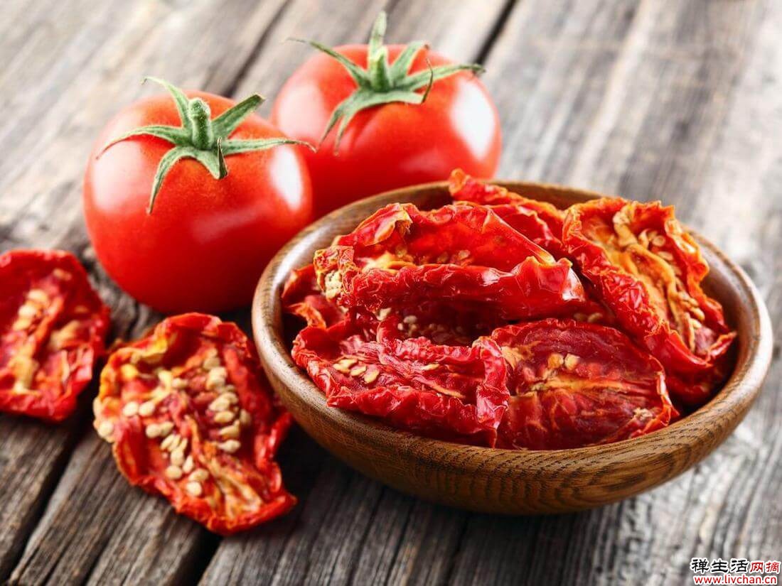 4种蔬菜晒干后，是东北人的最爱，放上1年都不坏，冬季炖肉嘎嘎香