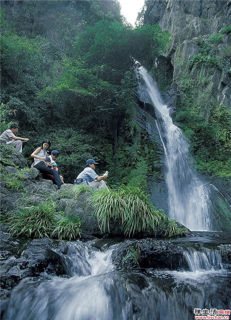 看千岛湖的景色里，到底藏着哪些诗词绝句