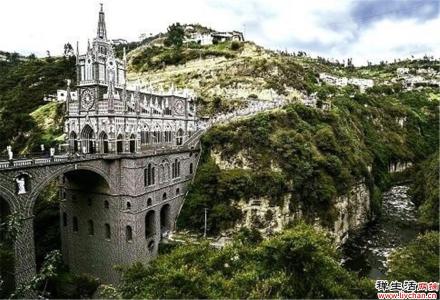 全球唯一建在峡谷中的教堂，已有100年历史！