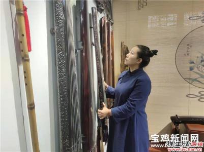 百道工序斫出一把好琴 宝鸡97年斫琴师在刀与木之间传承技艺