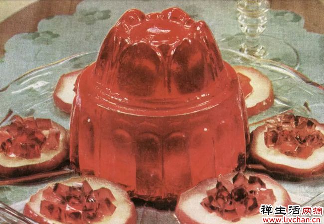 90多年前，美国一年饿死2万多人，捡垃圾、啃蒲公英是常态，当时怎么了？