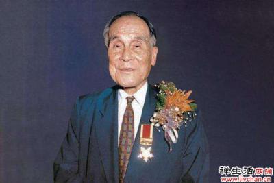 中国“最穷富豪”庄世平：生前无车无房，死后裸捐2000亿给国家