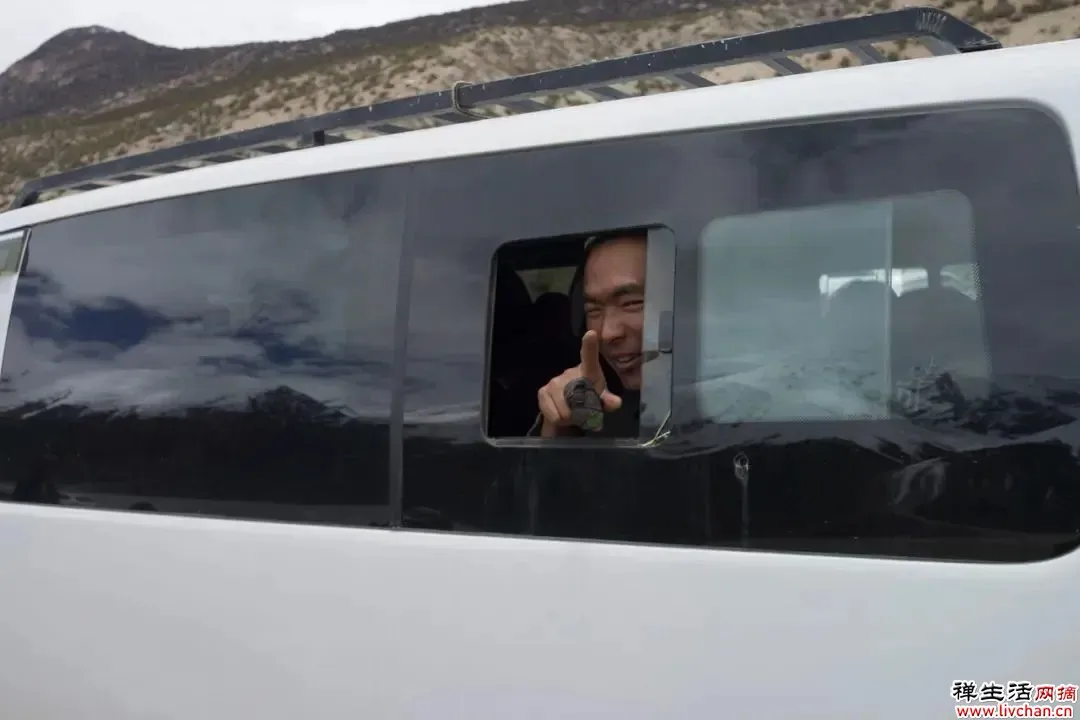 夜读丨杨绛:我们无需仰望别人的幸福