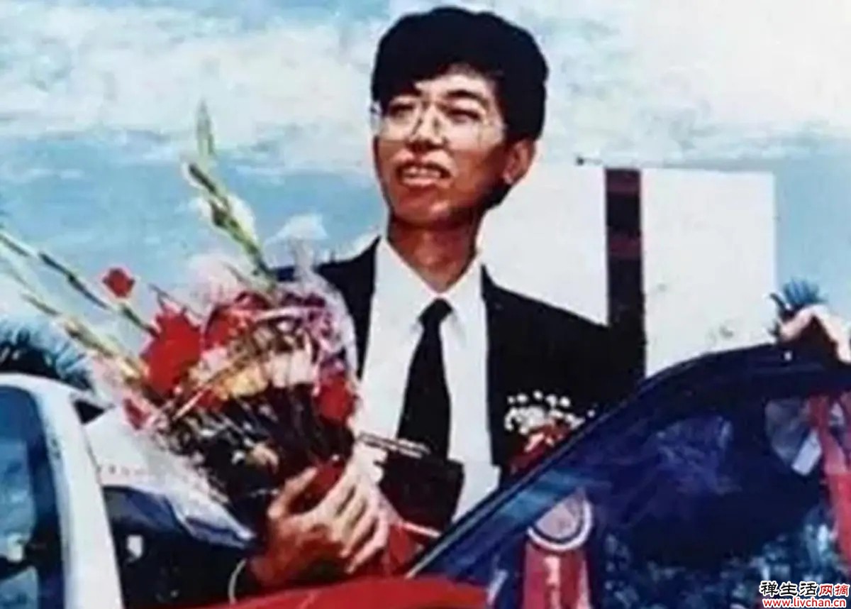 史玉柱发家史：从负债2.5亿到身家500亿，最终靠脑白金翻盘