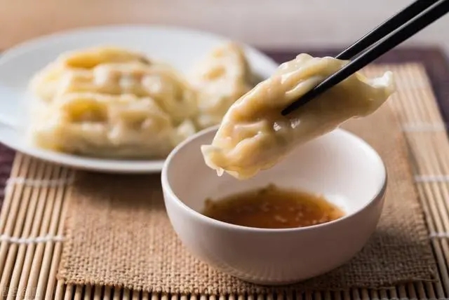 洋葱猪肉水饺鲜香美味又不油腻