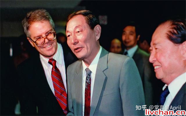 1988年朱镕基任上海市市长第一天：赶往财政局，对完账后脸色铁青
