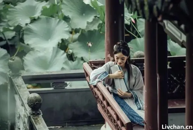 李商隐深夜听雨，想念妻子，写下一首名作，28个字成千古绝唱