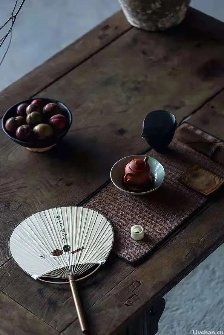 苏轼的《减字木兰花.琴》，描写栩栩如生，如临其境，如闻其声