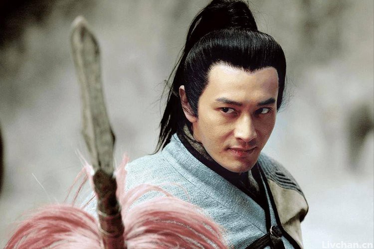 李玟听完《满江红》，激动地问：岳飞是谁，我能请他帮我写歌吗？