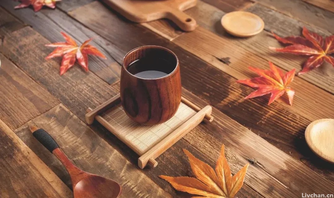 古代文人有时讲究饮茶作诗，最后一首成千古佳作