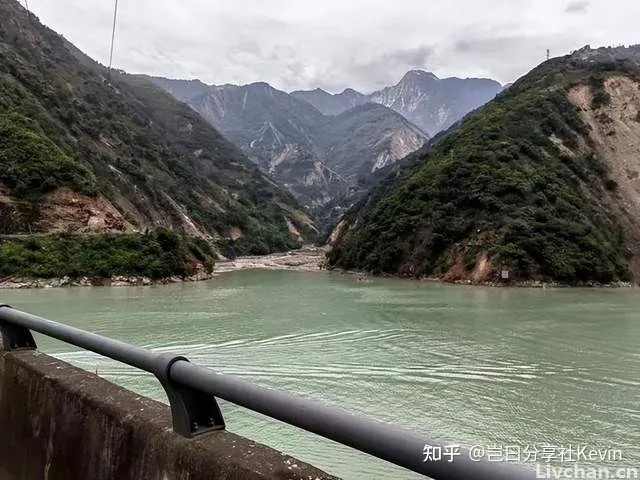 关于罗永和甘宇的故事，这可能是第一部电影剧本