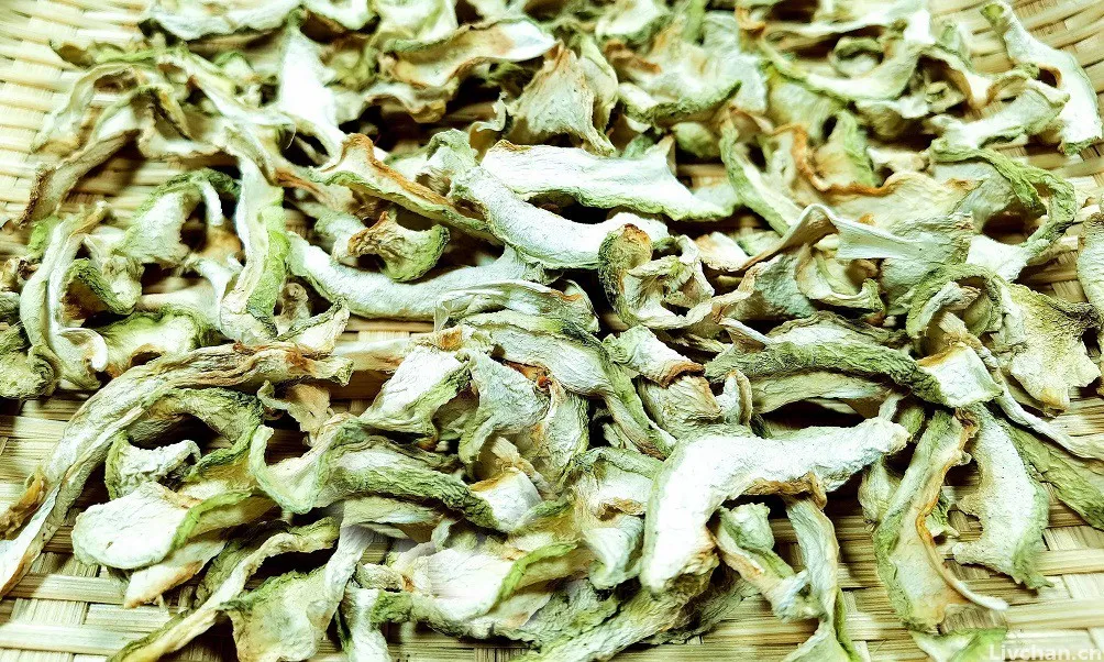 秋天，吃冬瓜萝卜不如吃它，晒干更好吃，一次晒20斤，炖肉吃真香