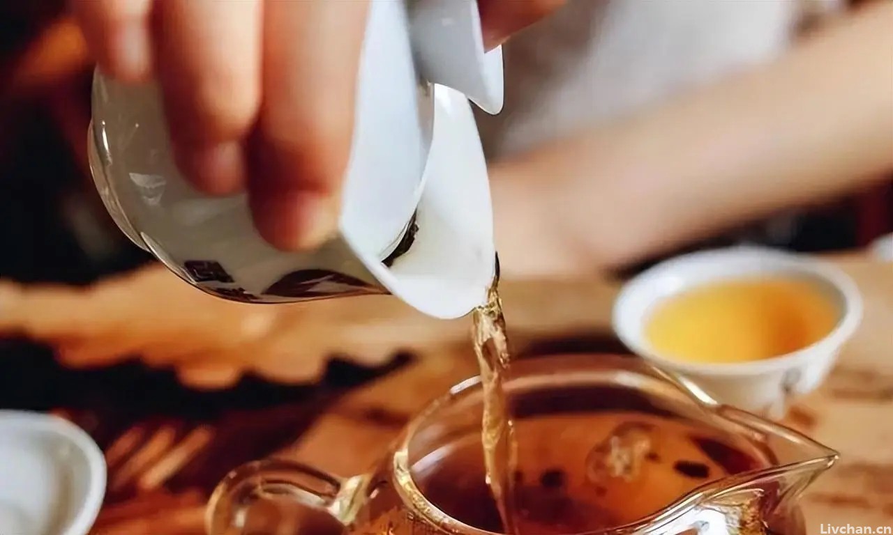 天天喝茶的人，与经常喝咖啡的人，有何区别？谁的身体更健康？