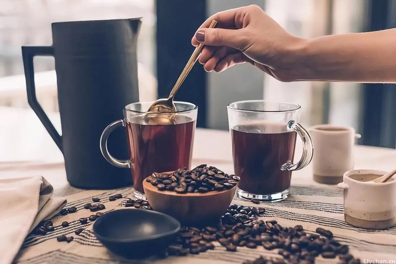 天天喝茶的人，与经常喝咖啡的人，有何区别？谁的身体更健康？