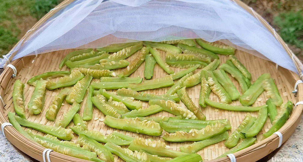 丝瓜，吃萝卜白菜不如吃它，多买些晒干，放到冬天吃，炒菜炖肉都香