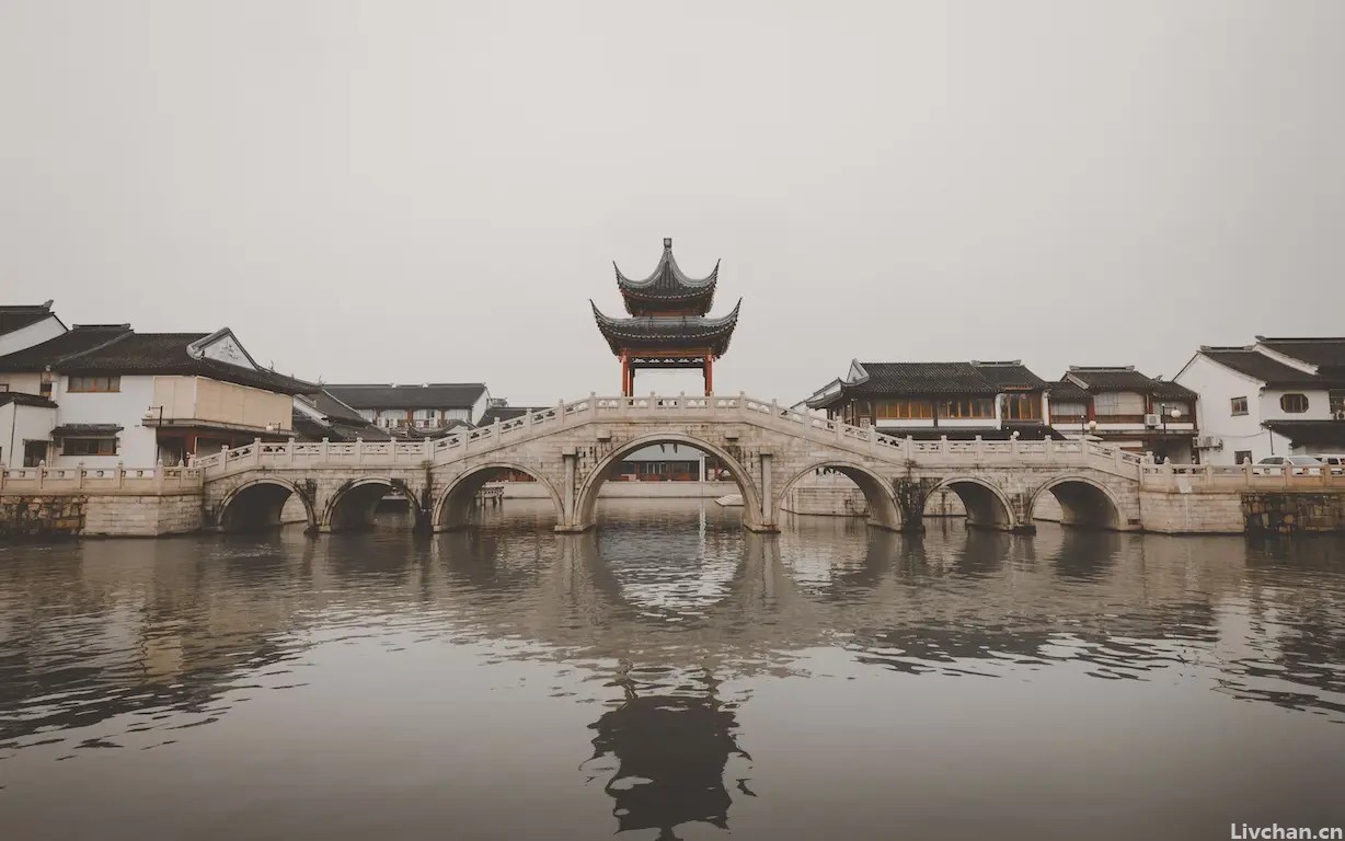 诗评丨一川：在另外一种诗格中，杨克找到了新符号的意义