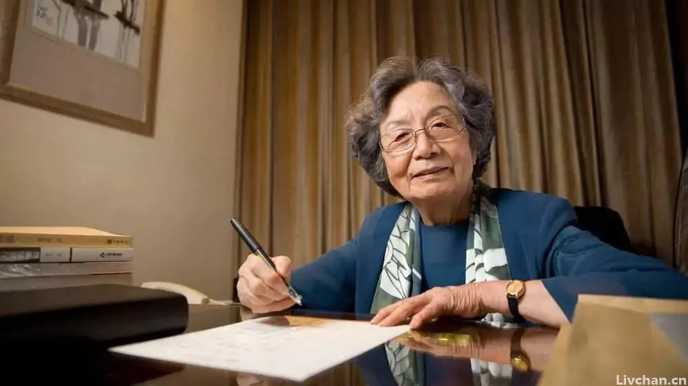 叶嘉莹女士-17岁丧母，52岁丧女，94岁裸捐千万……中国最美女国士的传奇一生及其作品解析