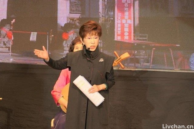 台湾高雄立安倍晋三铜像，前国民党主席洪秀柱在光复节怒斥：日本人是我们阿公吗？