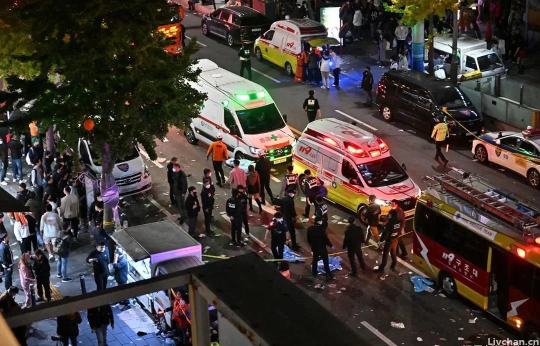 唐驳虎：韩国踩踏事故超150人死亡，为何酿成大悲剧？
