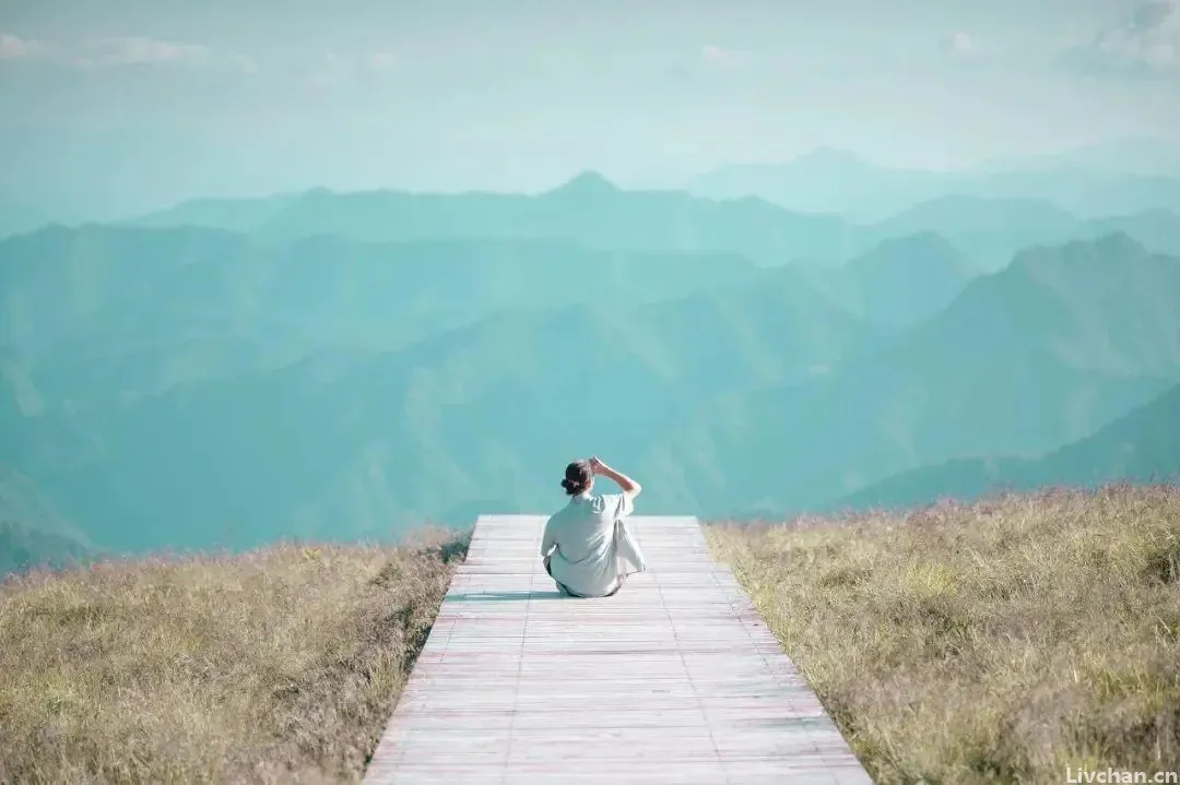 莫再悲秋-10首昂扬的秋日诗词, 秋云潇洒, 红叶胜花