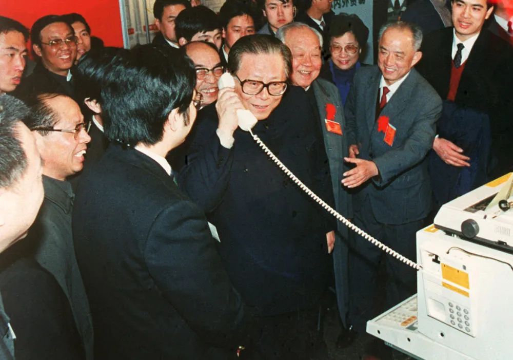 江泽民——从求学革命到总书记