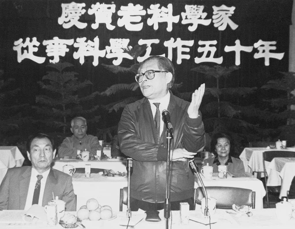 江泽民——从求学革命到总书记