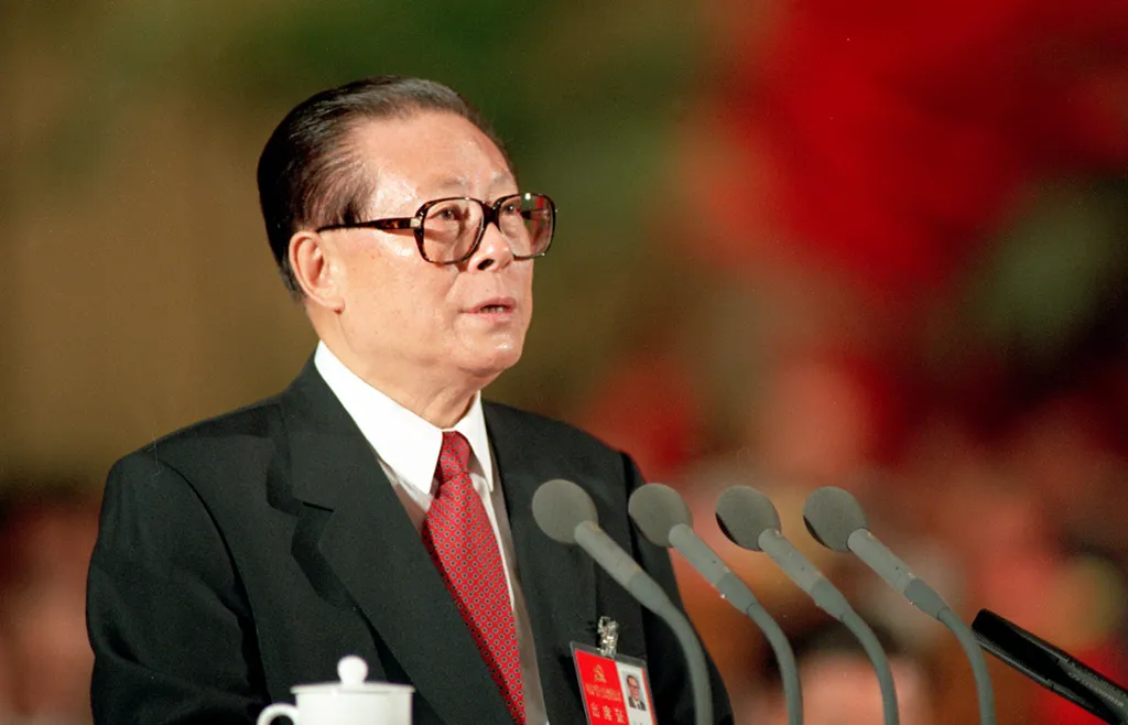 江泽民同志的外语水平究竟怎么样?