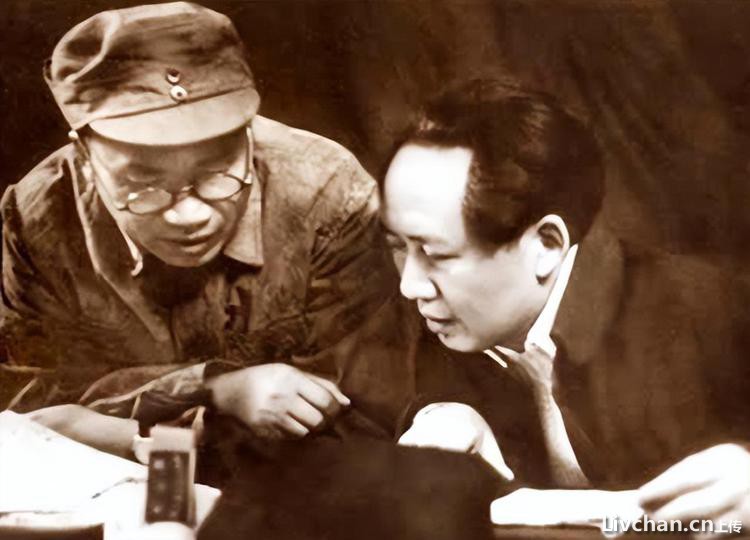 69年林彪重游井冈山，写下一首《西江月•重上井冈山》，毛主席看后批注：这是历史公案