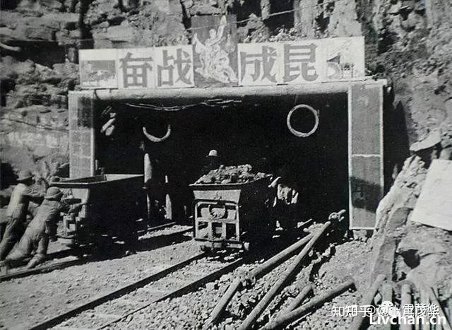 毛主席1949年亲自撰写的新年献词《将革命进行到底》
