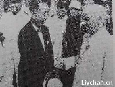 《安倍回忆录》出版：普京刀里藏笑，最讨厌文在寅，曝出很多内幕