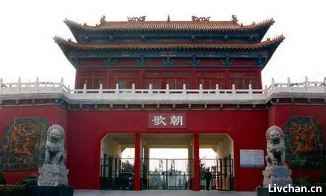 李硕 