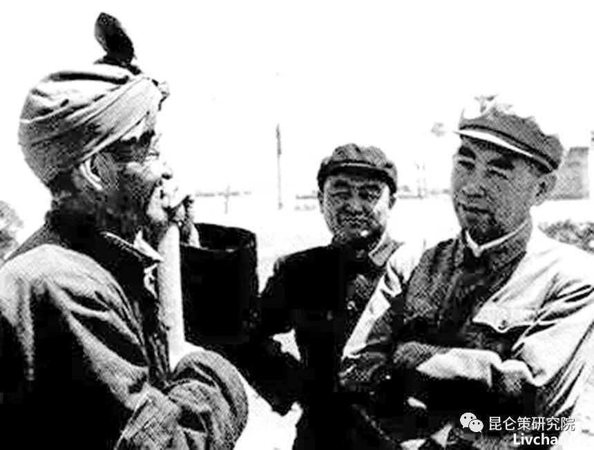 水石：从群众中来 到群众中去——周恩来的调查研究