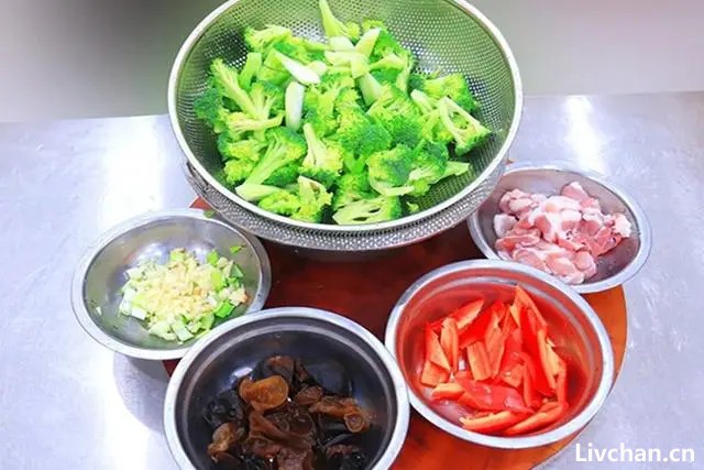 肝喜欢的不是蒲公英，而是这3种菜，建议中老年常吃，安康一整年