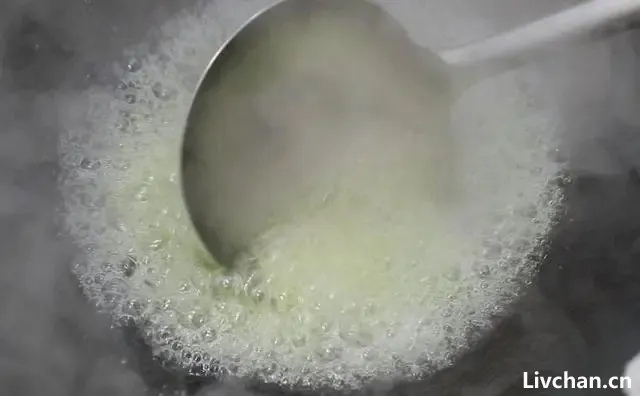 建议中老年人：少吃花生红枣，多吃2种碱性菜，不上火，头发黑