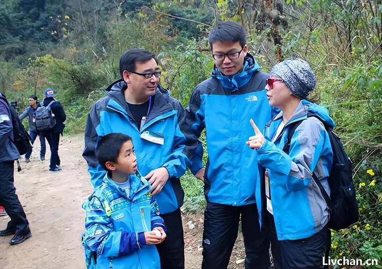 网络作家杨恒均（本名杨军）竟是间谍潜伏我国多年，2019年，因小说内容太真实而暴露