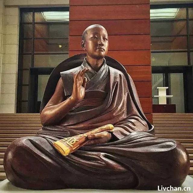 从现在地图上看蒙古和西藏风牛马不相及，但其实二者渊源很深