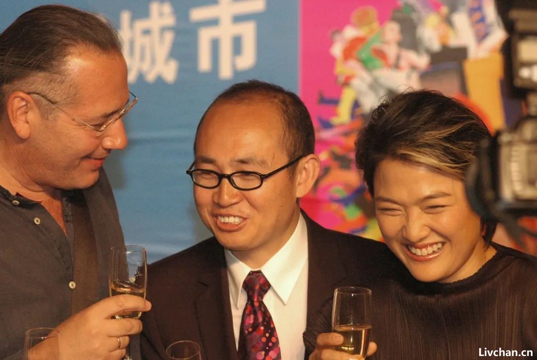 策划10年放弃148亿，潘石屹还是跑了