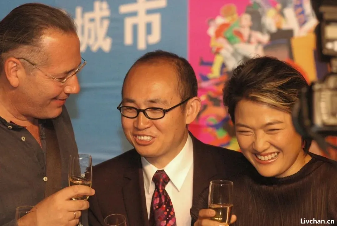 策划10年放弃148亿,潘石屹还是跑了