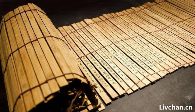 二里头已发现74年，西方为何仍否定夏朝？夏朝记录缺失是否是因为“焚书坑儒”？
