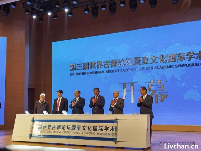 二里头已发现74年，西方为何仍否定夏朝？夏朝记录缺失是否是因为“焚书坑儒”？
