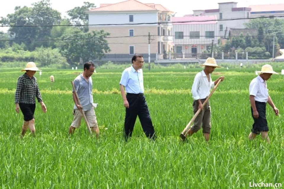 中华人民共和国原总理李克强同志生平及国内外对他的高度评价