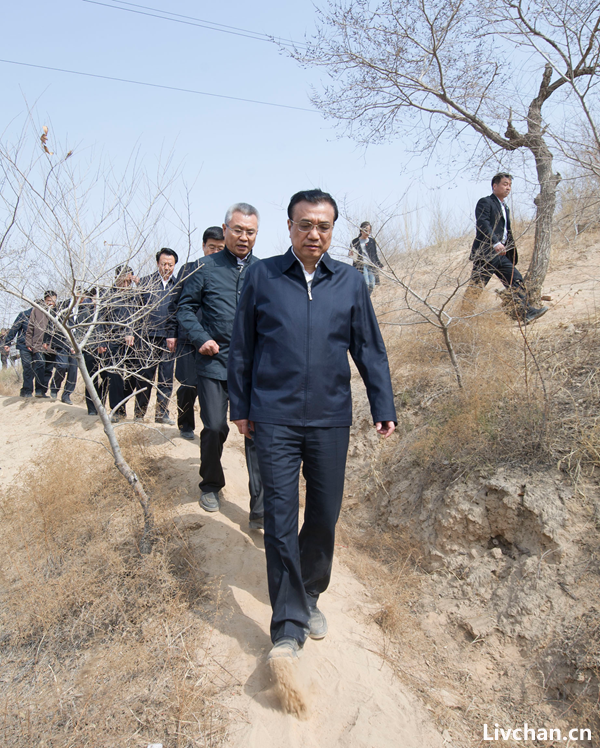 中华人民共和国原总理李克强同志生平及国内外对他的高度评价