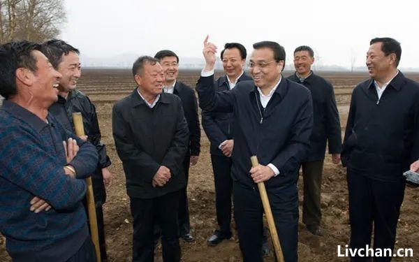 中华人民共和国原总理李克强同志生平及国内外对他的高度评价