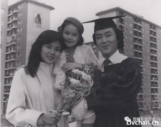 1978年，金正日为何绑架两个韩国人，并逼他们结婚？